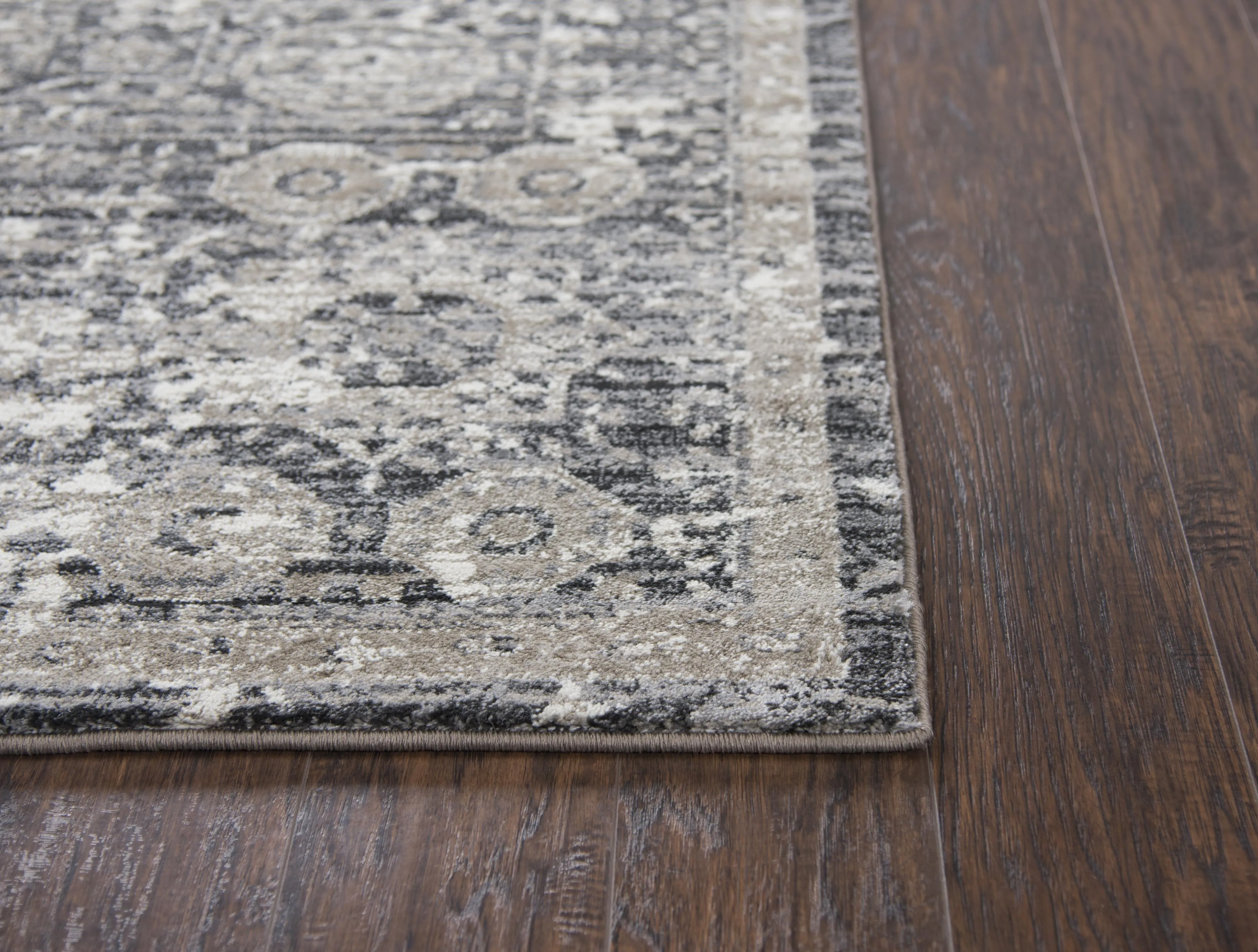 Panache Gray/Natural Central Medallion Distress  Polypropylene 9'10" x 12'6" Rectangle Rug