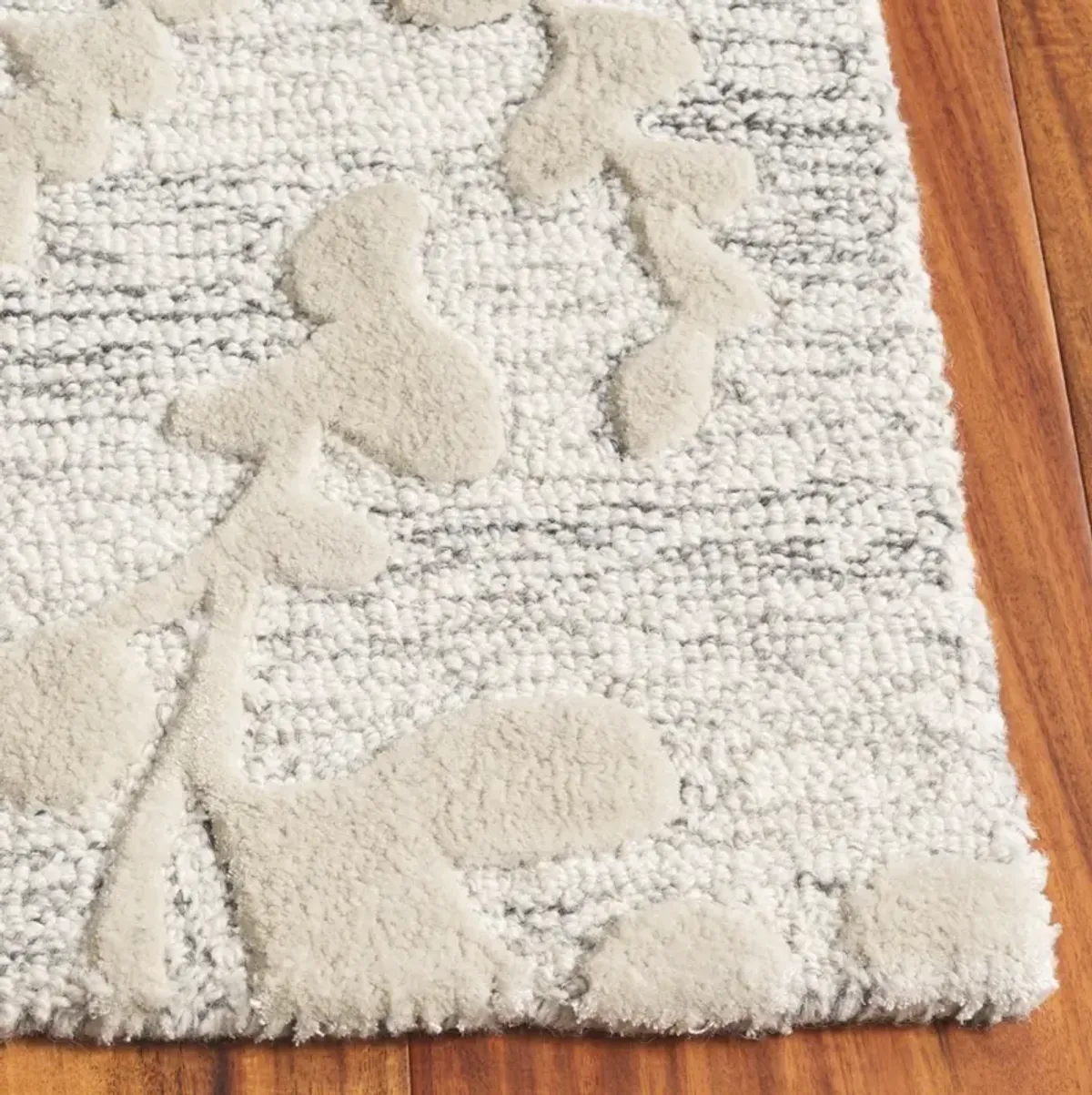 GLAMOUR 541 NATURAL  2'-3' x 8' Runner Rug