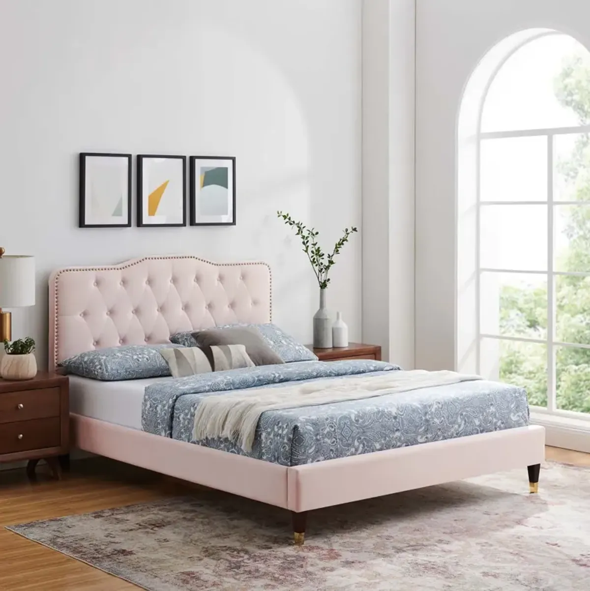 Amber King Platform Bed