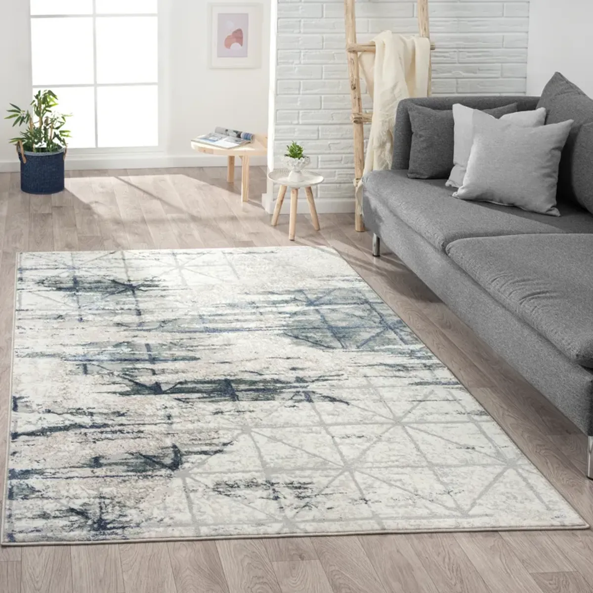 Avery Blue/ Beige Modern Abstract Indoor Area Rug 5' x 7'