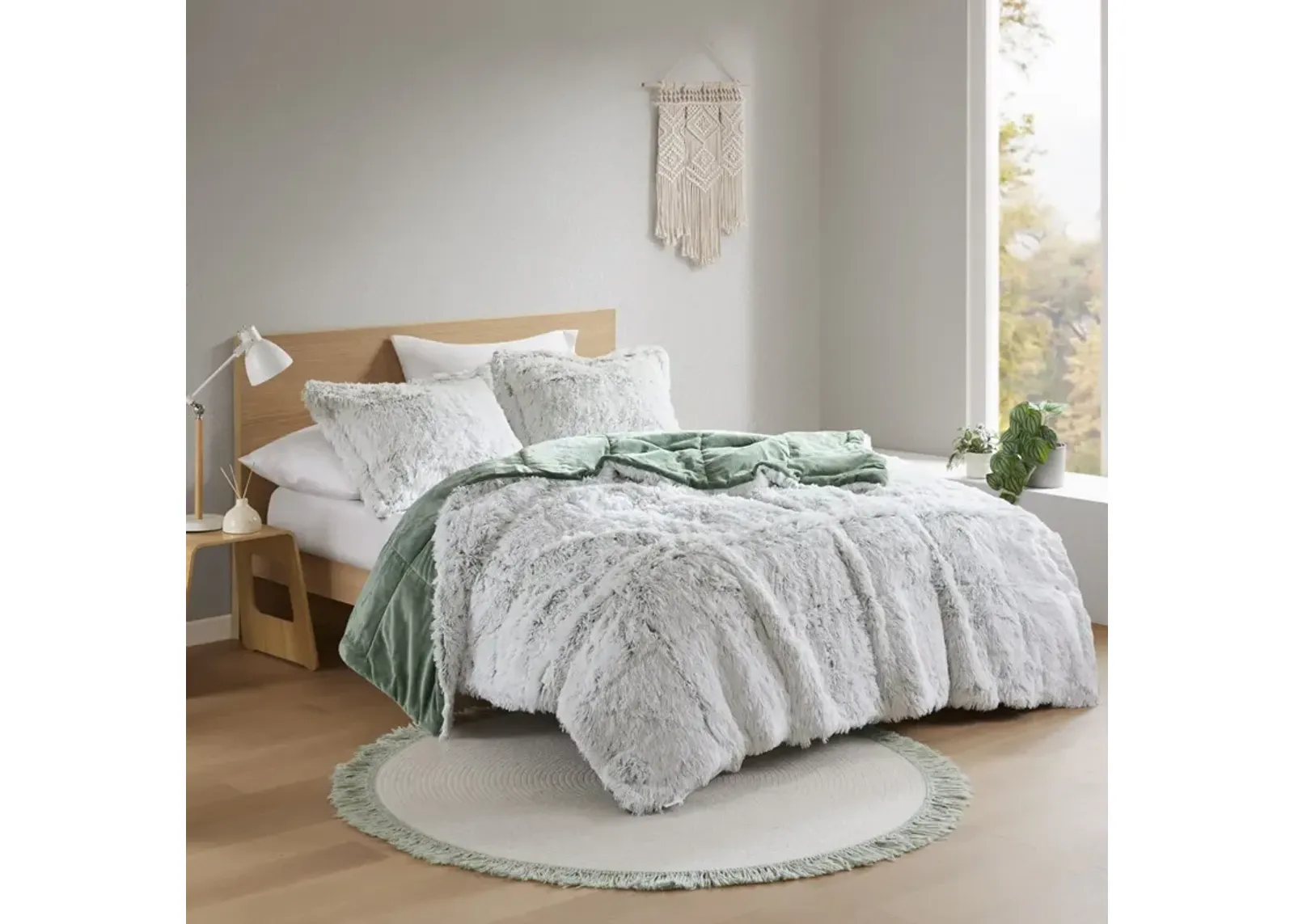 Shaggy Faux Fur Comforter Mini Set