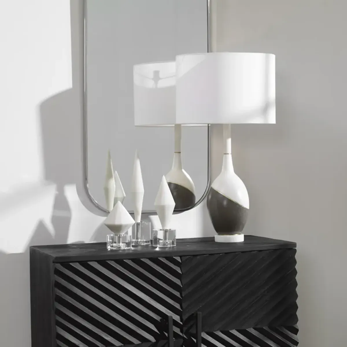 Tanali Modern Table Lamp