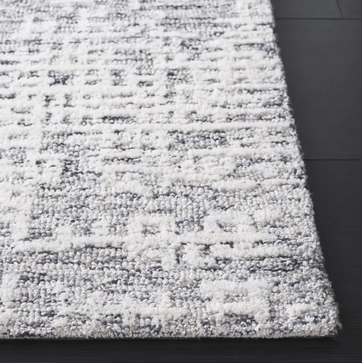 EBONY 216 IVORY  2'-3' x 9' Runner Rug