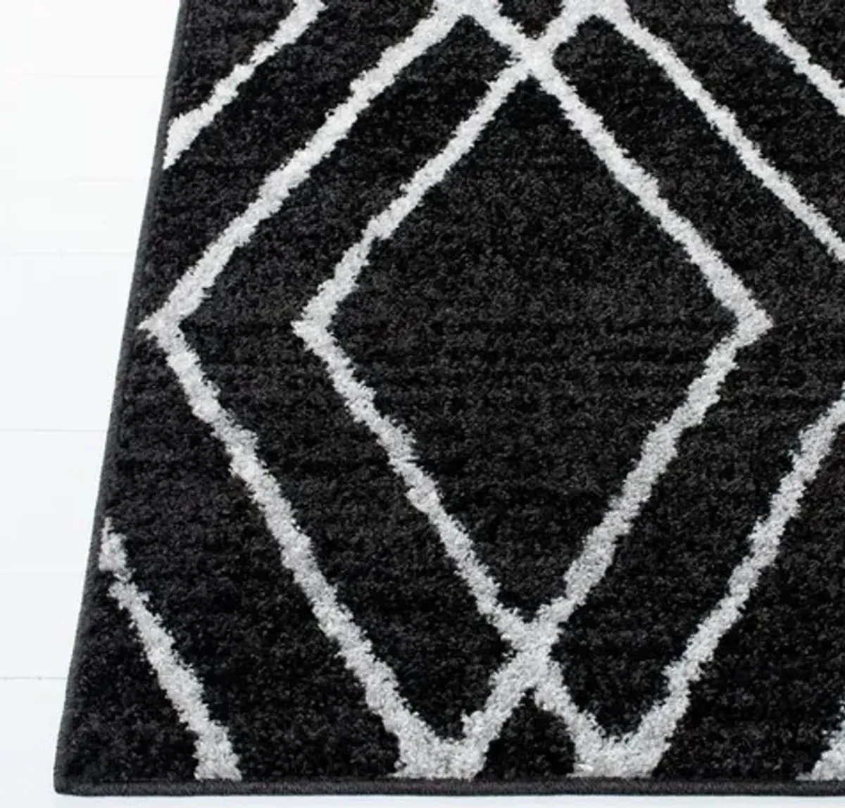 Adirondack Contemporary Black / Light Grey 2'-6" X 8' Powerloomed Rug