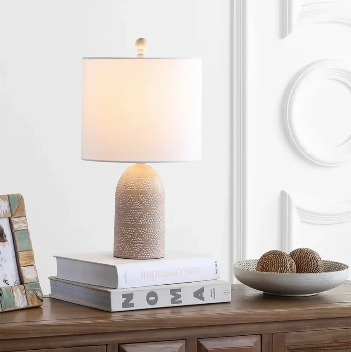 Nava Table Lamp