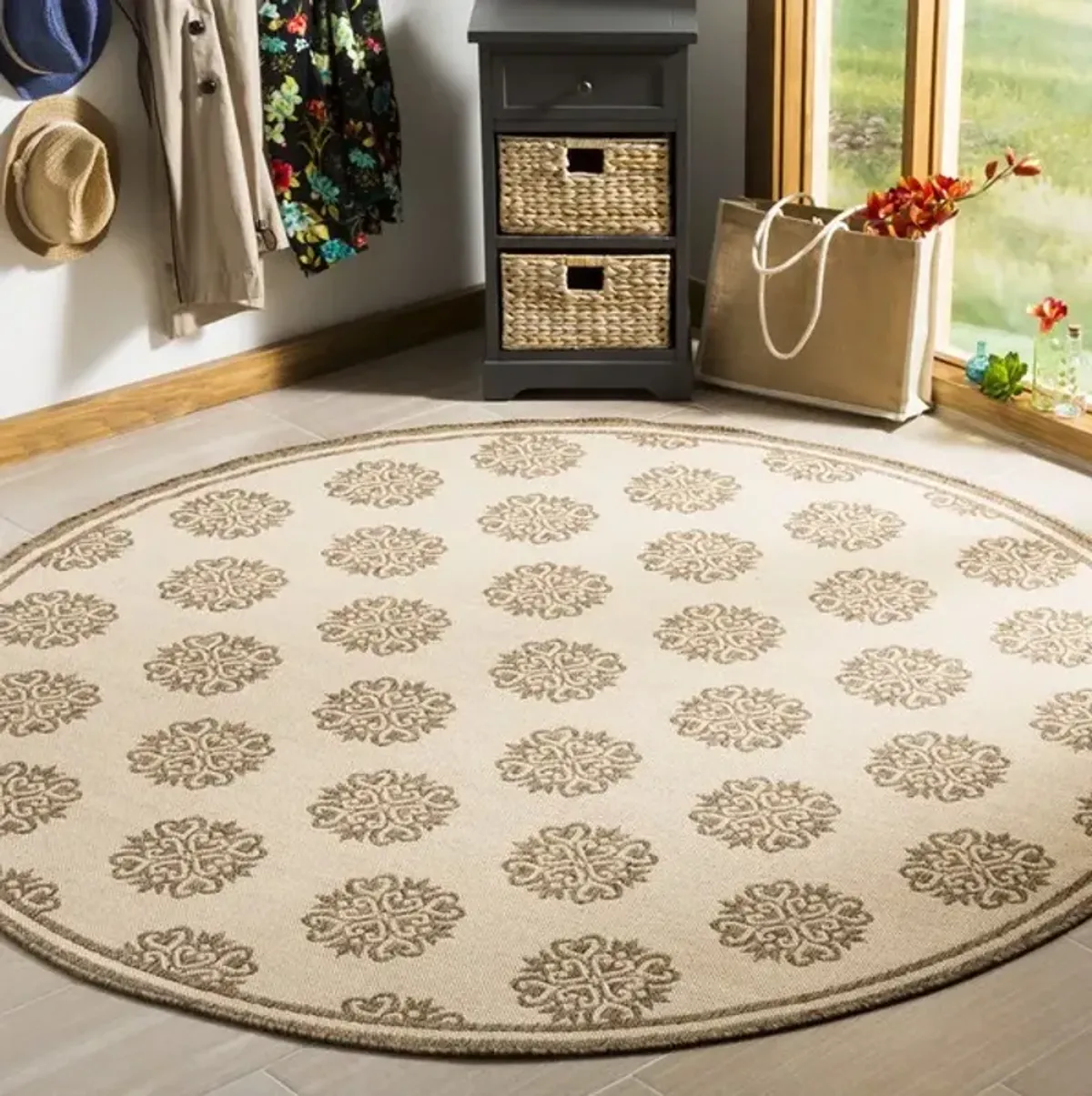 LINDEN 181 Collection LND181A-6R Cream / Beige 6'-7" X 6'-7" Round