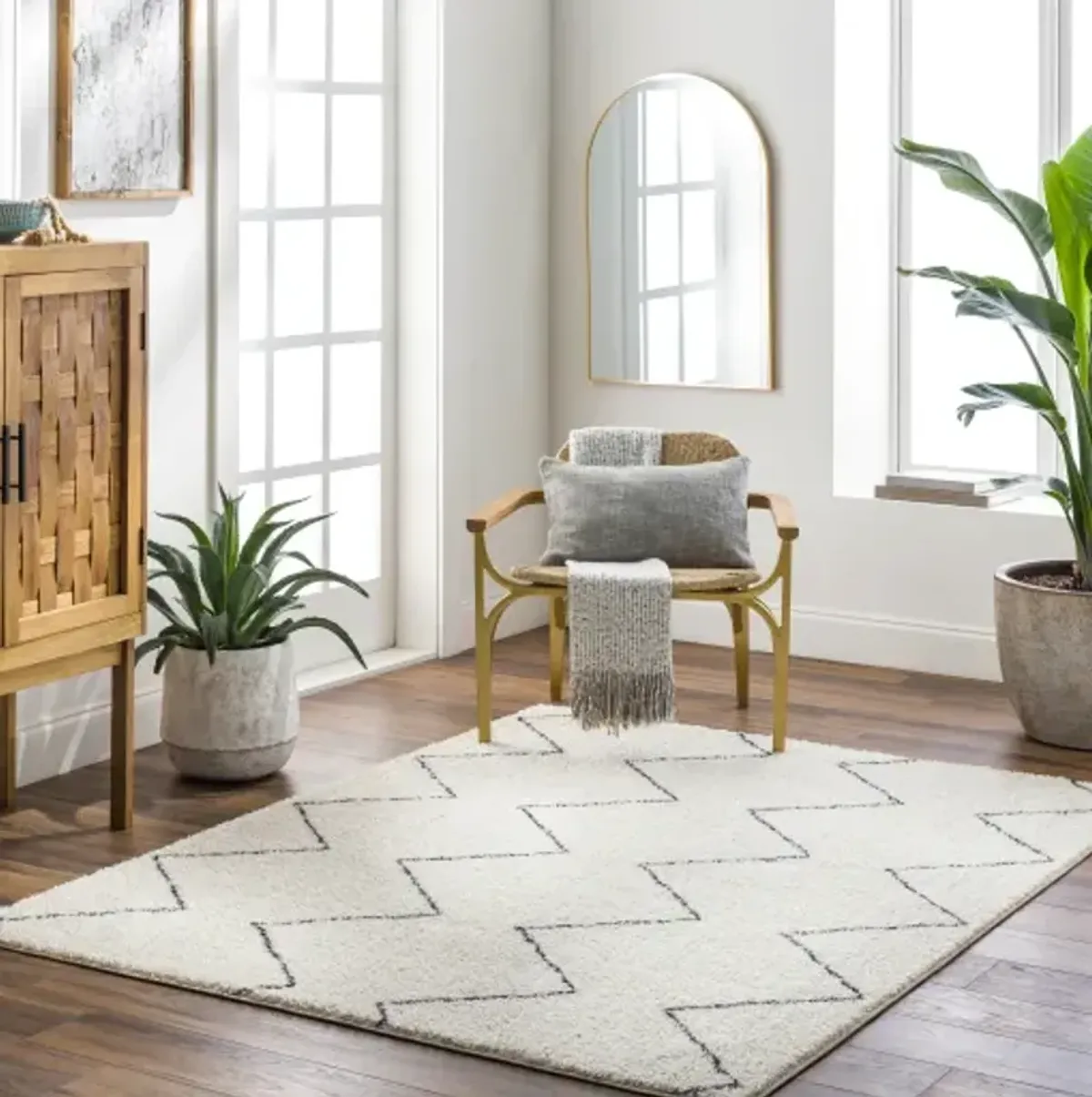 Lykke LKK-2307 5'3" x 7' Machine Woven Rug