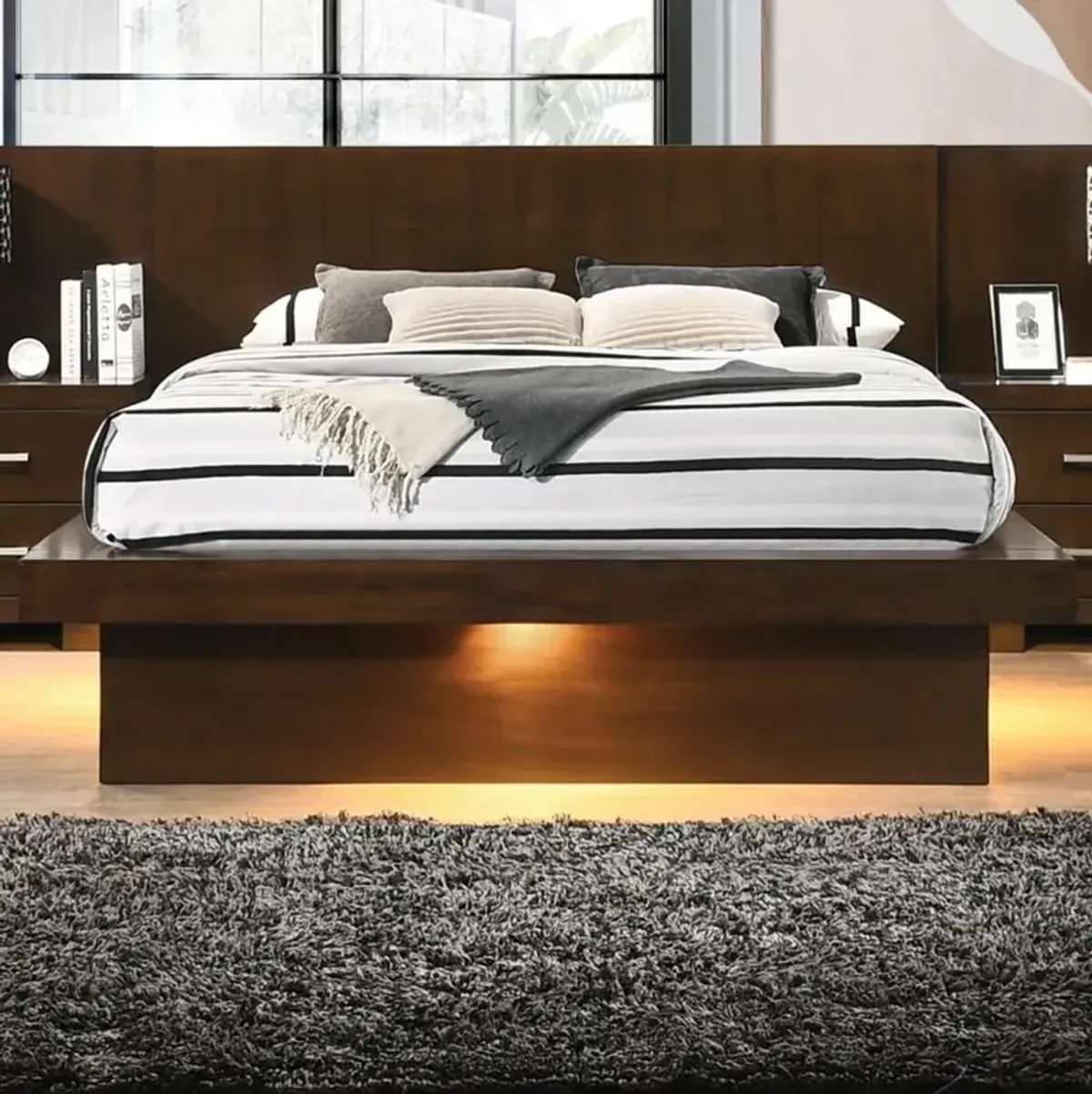 Jessica Eastern King Platform Bed with Rail Seating Cappuccino