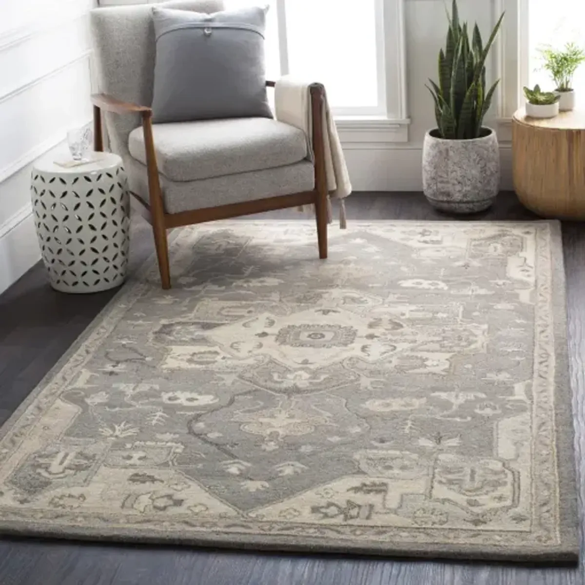 Caesar 6' x 9' Oval Rug