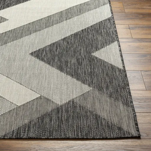 Ravello RVL-2320 5'3" x 7' Machine Woven Rug