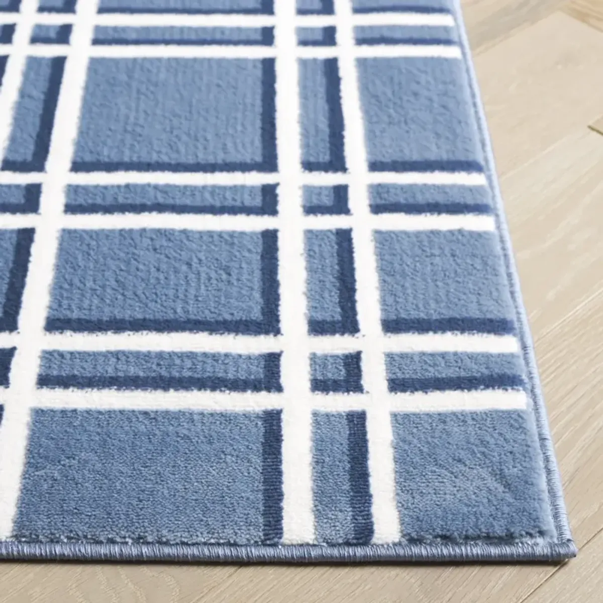 GROOVE 106 BLUE  2'-3' x 8' Runner Rug