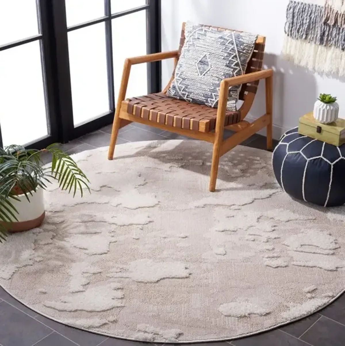 TRENDS 100 Beige 5'-3' X 5'-3' Round Round Rug