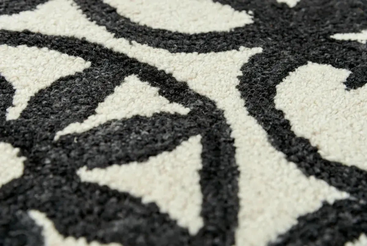 Matrix Black/White Scroll Wool/Recycled Polyester 7'6" x 9'6" Rectangle Rug