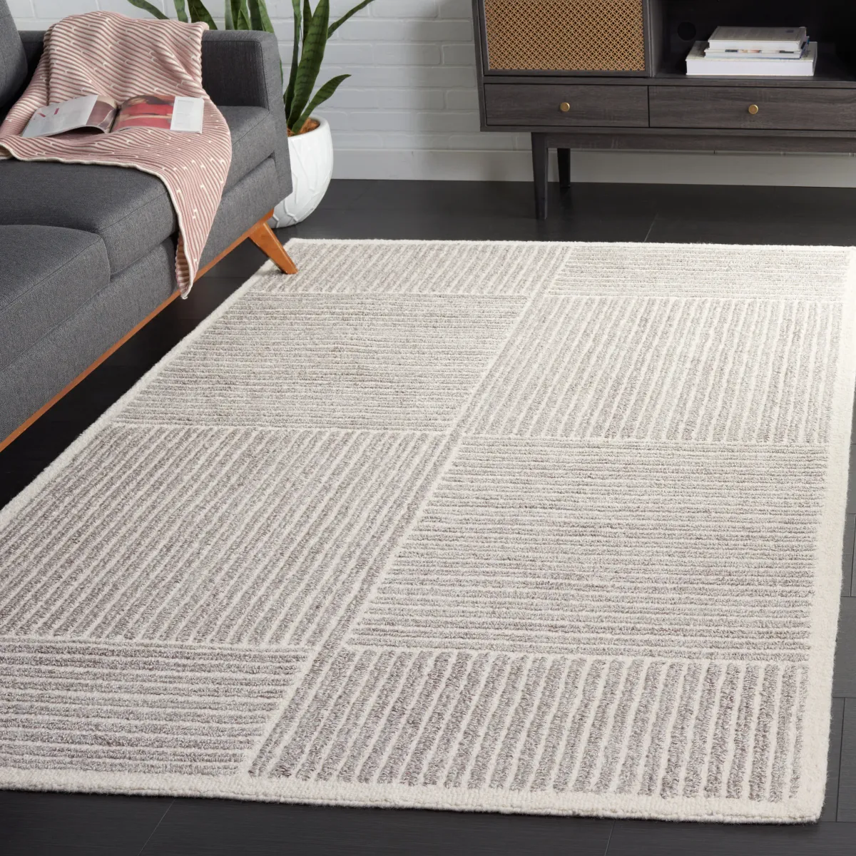 RENEWAL Hand Tufted 8' x 10' area rug