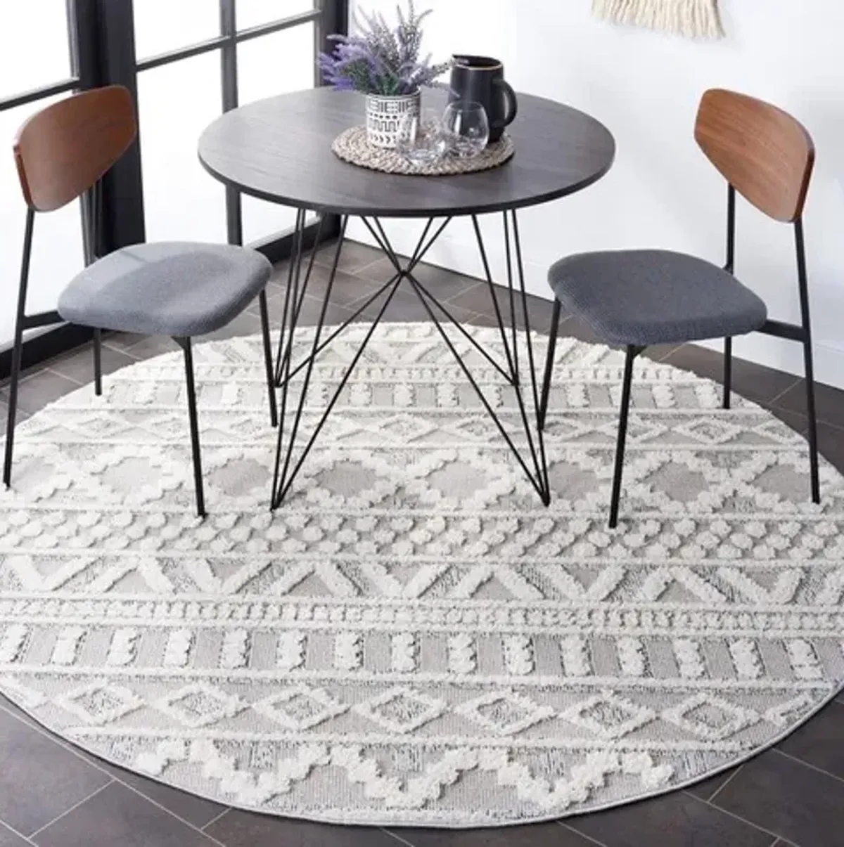 TRENDS 124 Grey  6'-7' X 6'-7' Round Round Rug