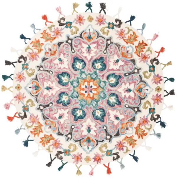 NOVELTY Hand Tufted 7' x 7' Round area rug