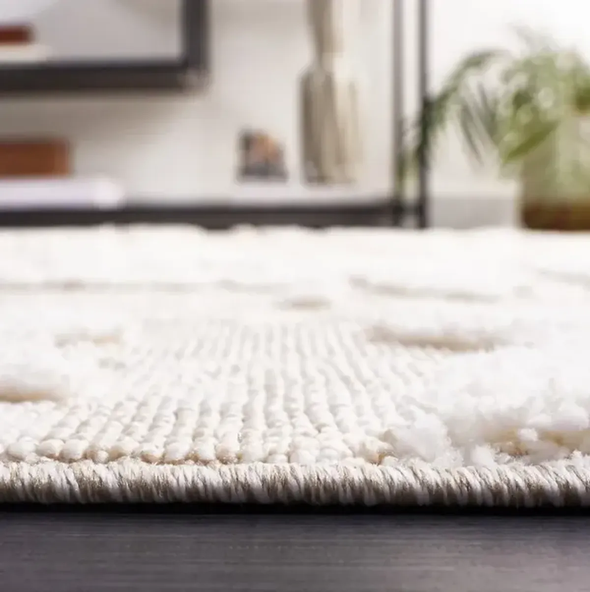 TRENDS 100 Beige 2'-2' X 9' Runner Rug