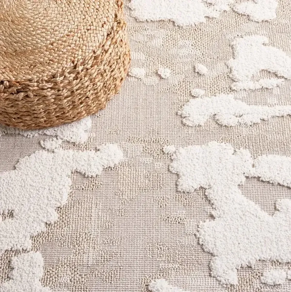 TRENDS 100 Beige 2'-2' X 9' Runner Rug