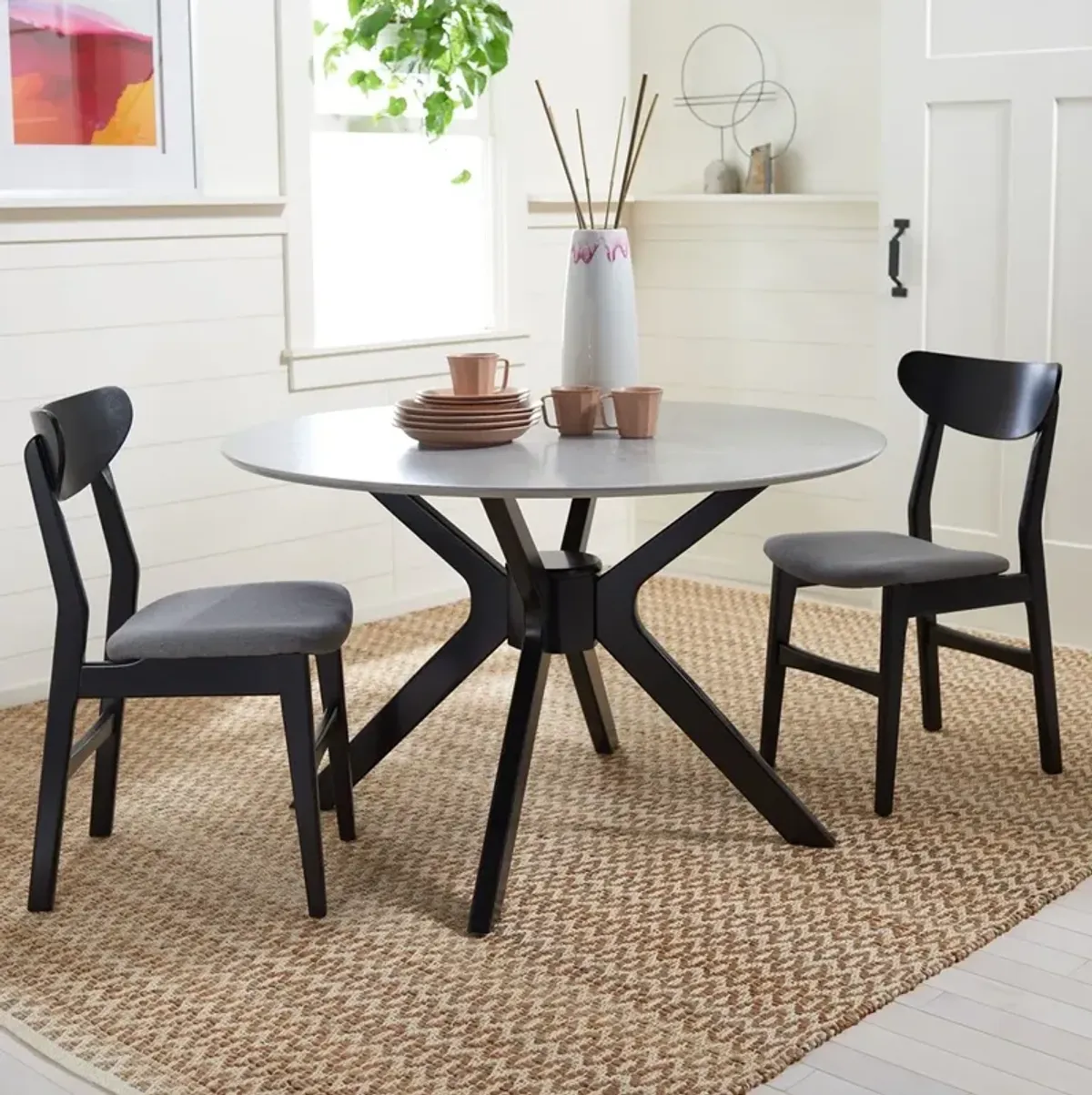 NICOLAI ROUND DINING TABLE