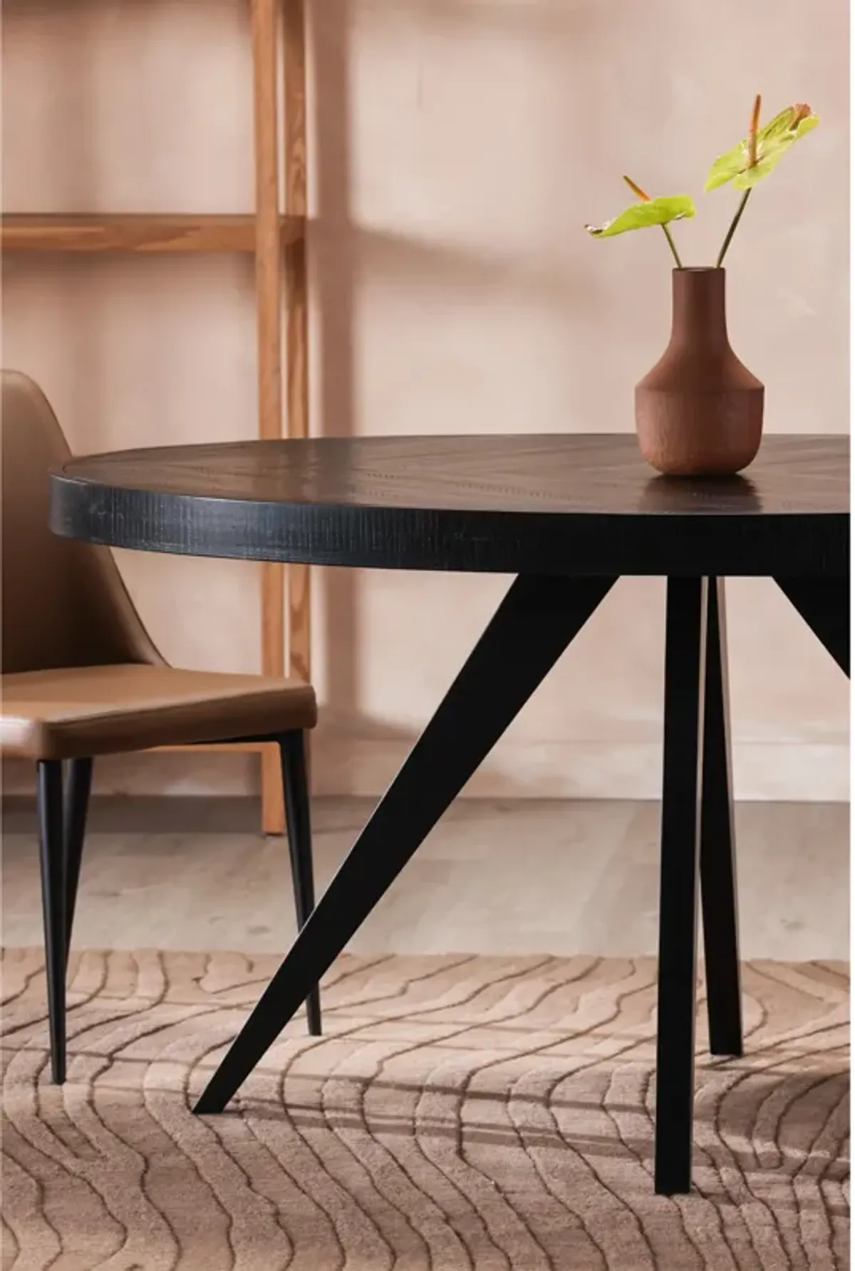 PARQ OVAL DINING TABLE