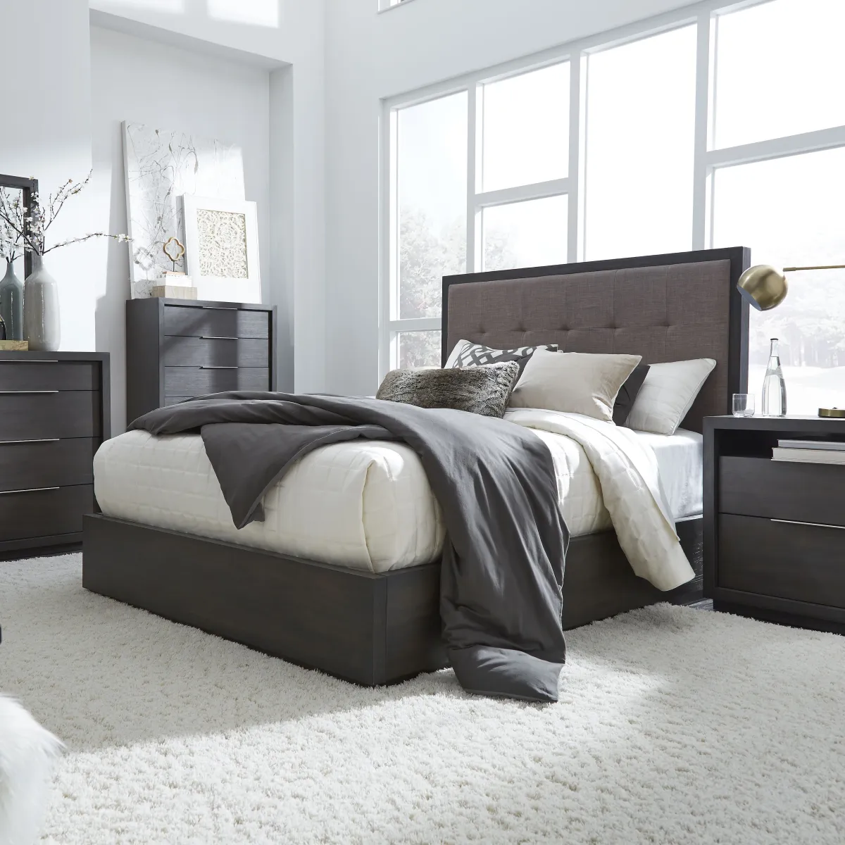 Oxford Full-Size Platform Bed in Dolphin