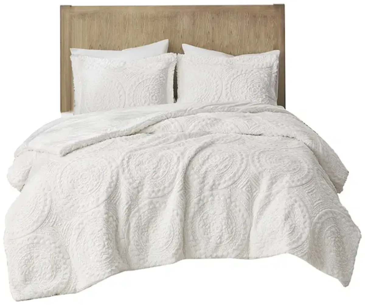 Madison Park Arya Ivory Embroidered Medallion Faux Fur Ultra Plush Duvet Cover Set