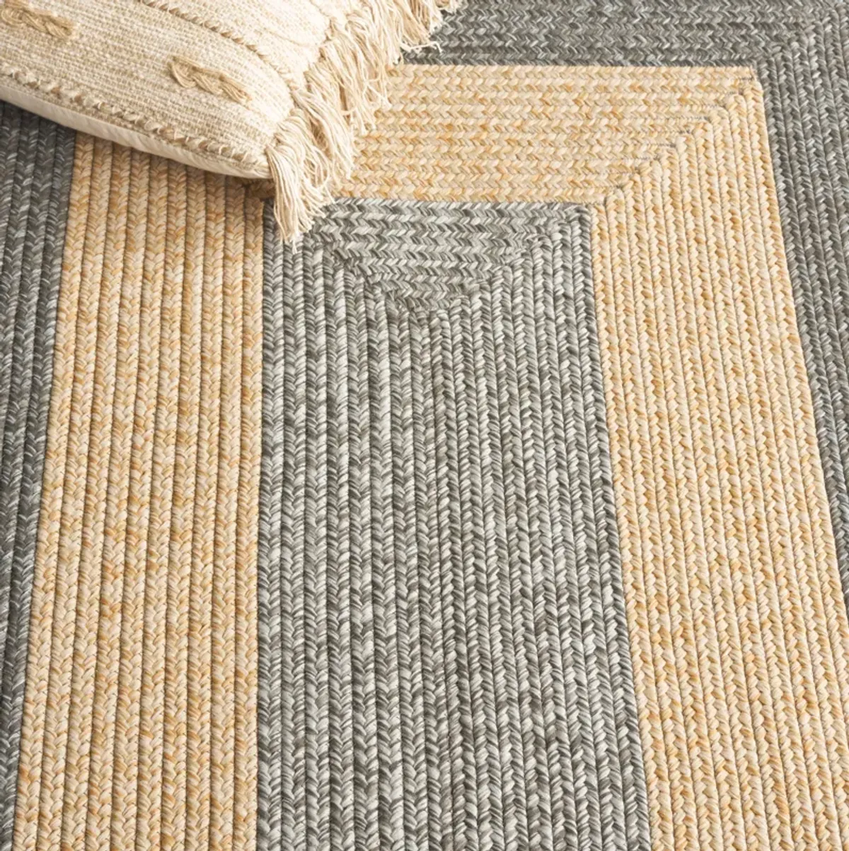 BRAIDED Hand Woven 8' x 10' area rug