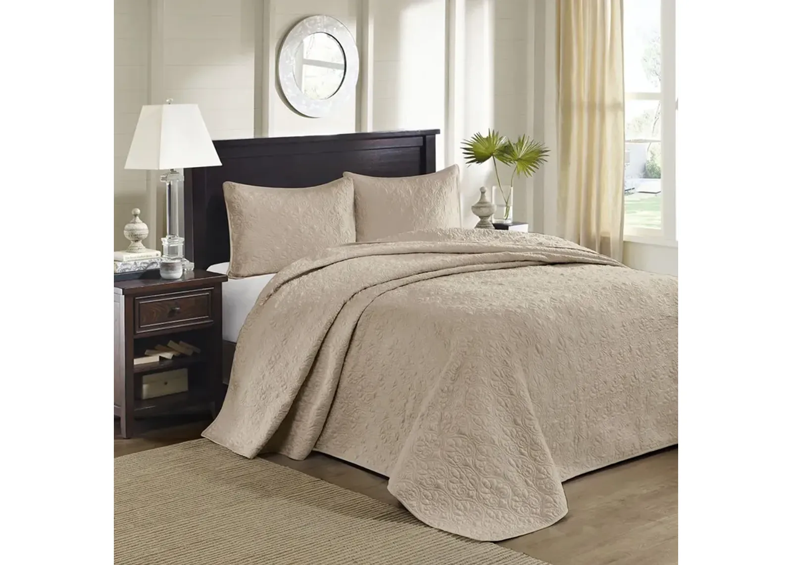 Madison Park Quebec Khaki Reversible Bedspread Set