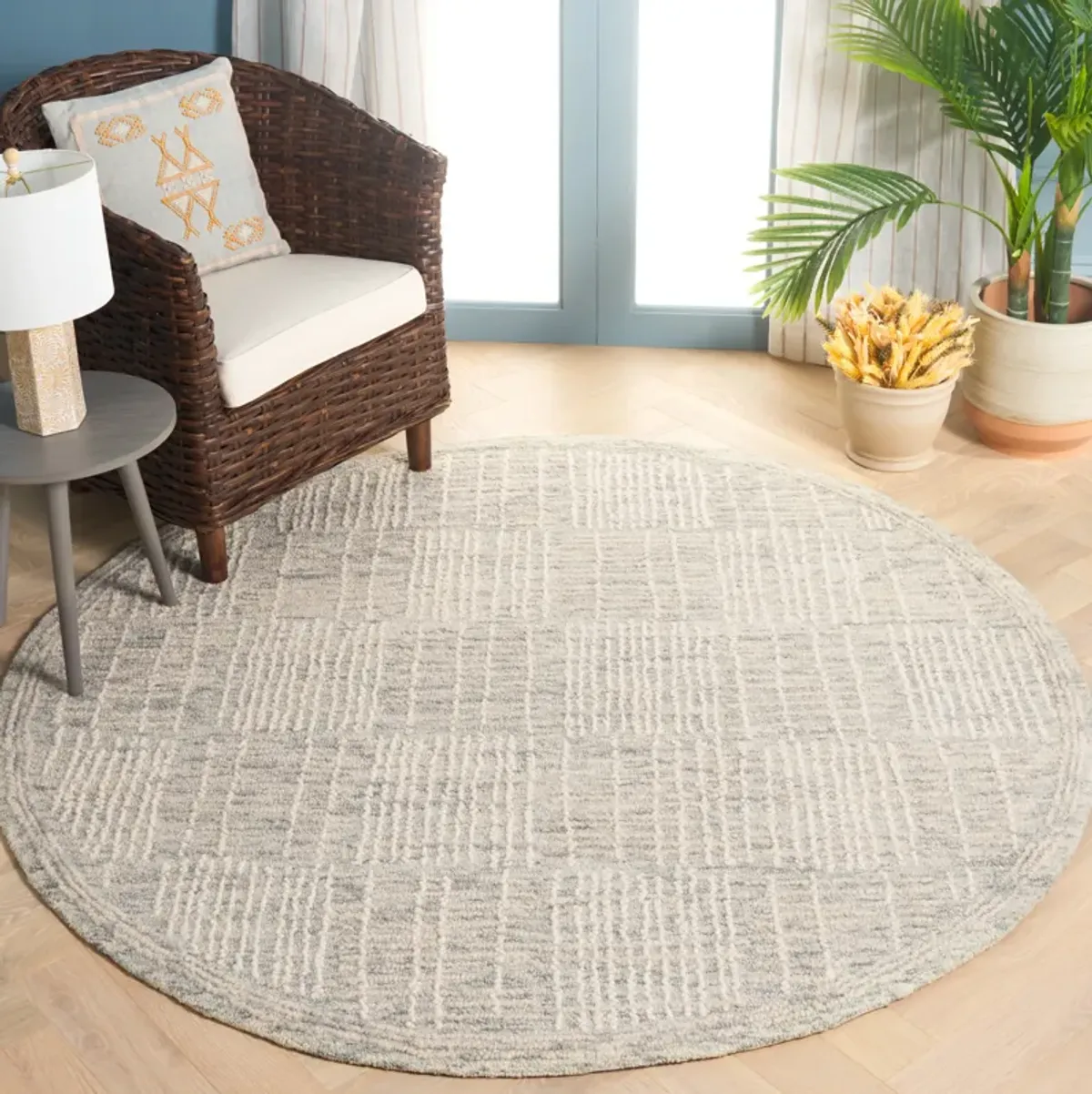 ABSTRACT Hand Tufted 6' x 6' Round area rug