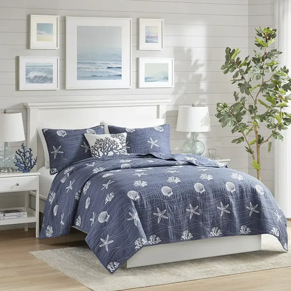 Harbor House Seaside Navy 4 Piece Cotton Reversible Embroidered Quilt Set with Throw Pillow