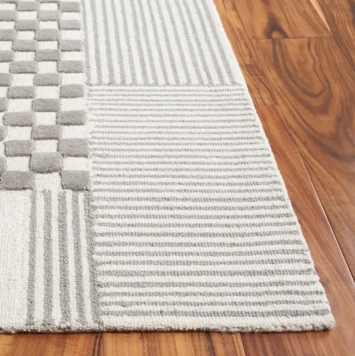 GENRE 207 CHECKERED GREY  2'-3' x 8' Runner Rug