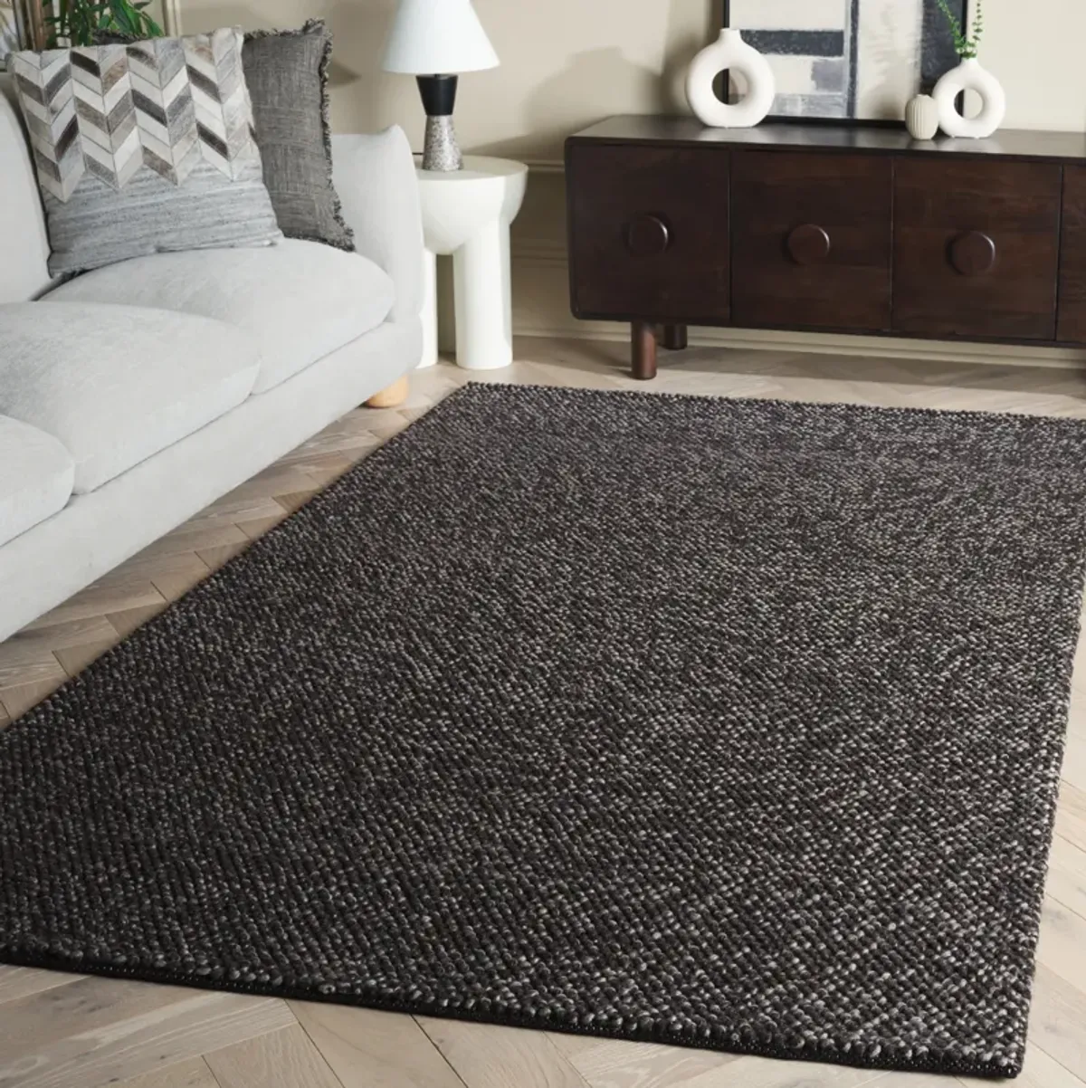 NATURA Hand Woven 6' x 9' area rug