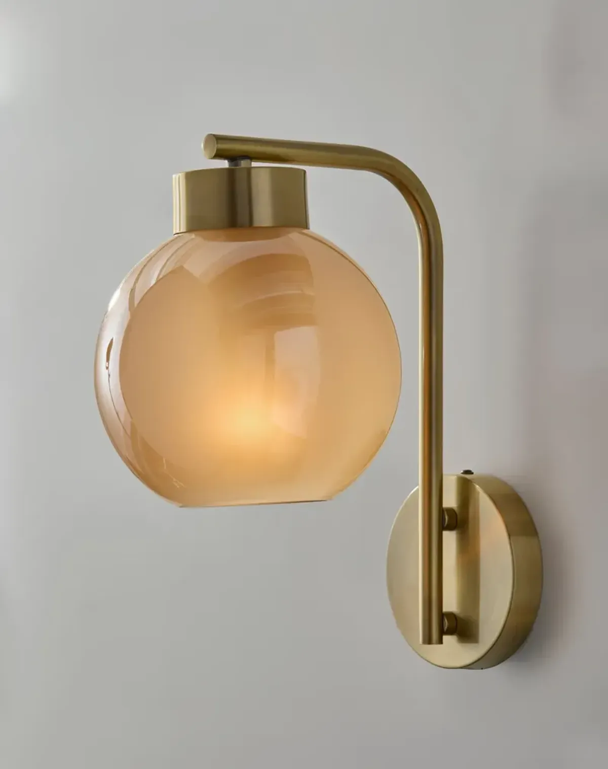 Atticus Wall Lamp