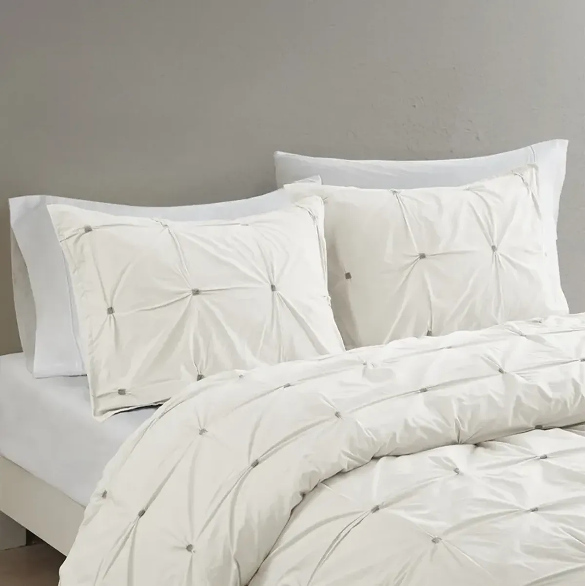 INK+IVY Masie White 3 Piece Elastic Embroidered Cotton Duvet Cover Set