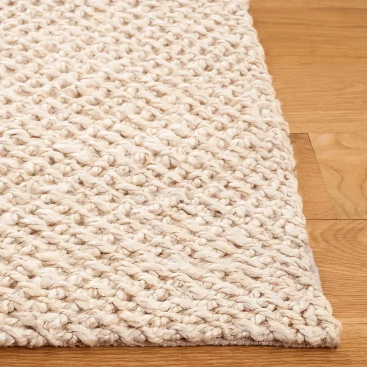 NATURAL FIBER 554 BLEACH  2'-3' x 8' Runner Rug