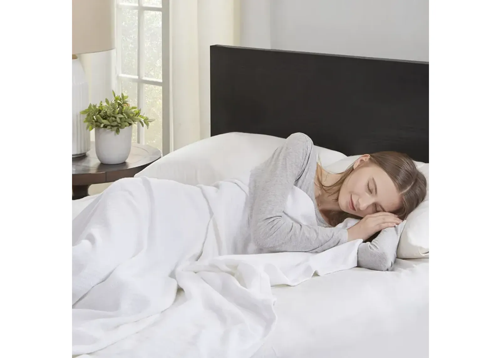 Madison Park Liquid Cotton White Blanket