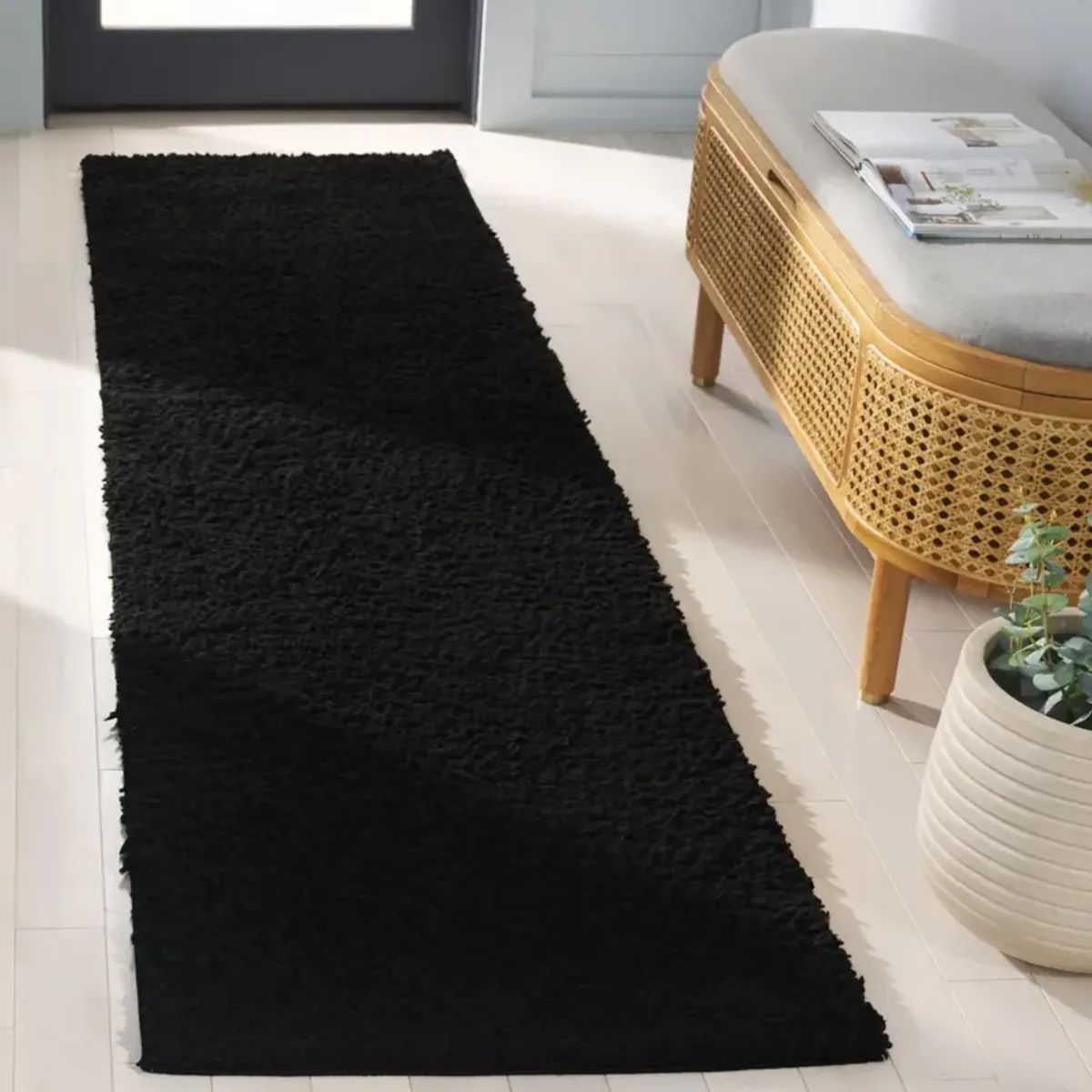 RUMI SHAG 120 BLACK 2'-2' x 8' Runner Rug