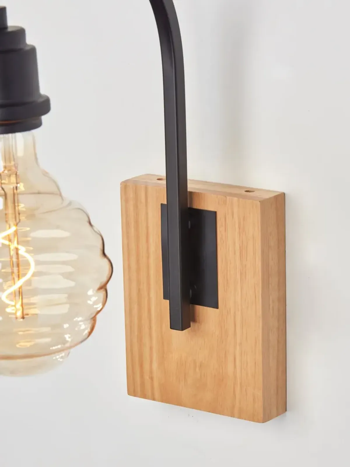 Wren Wall Lamp