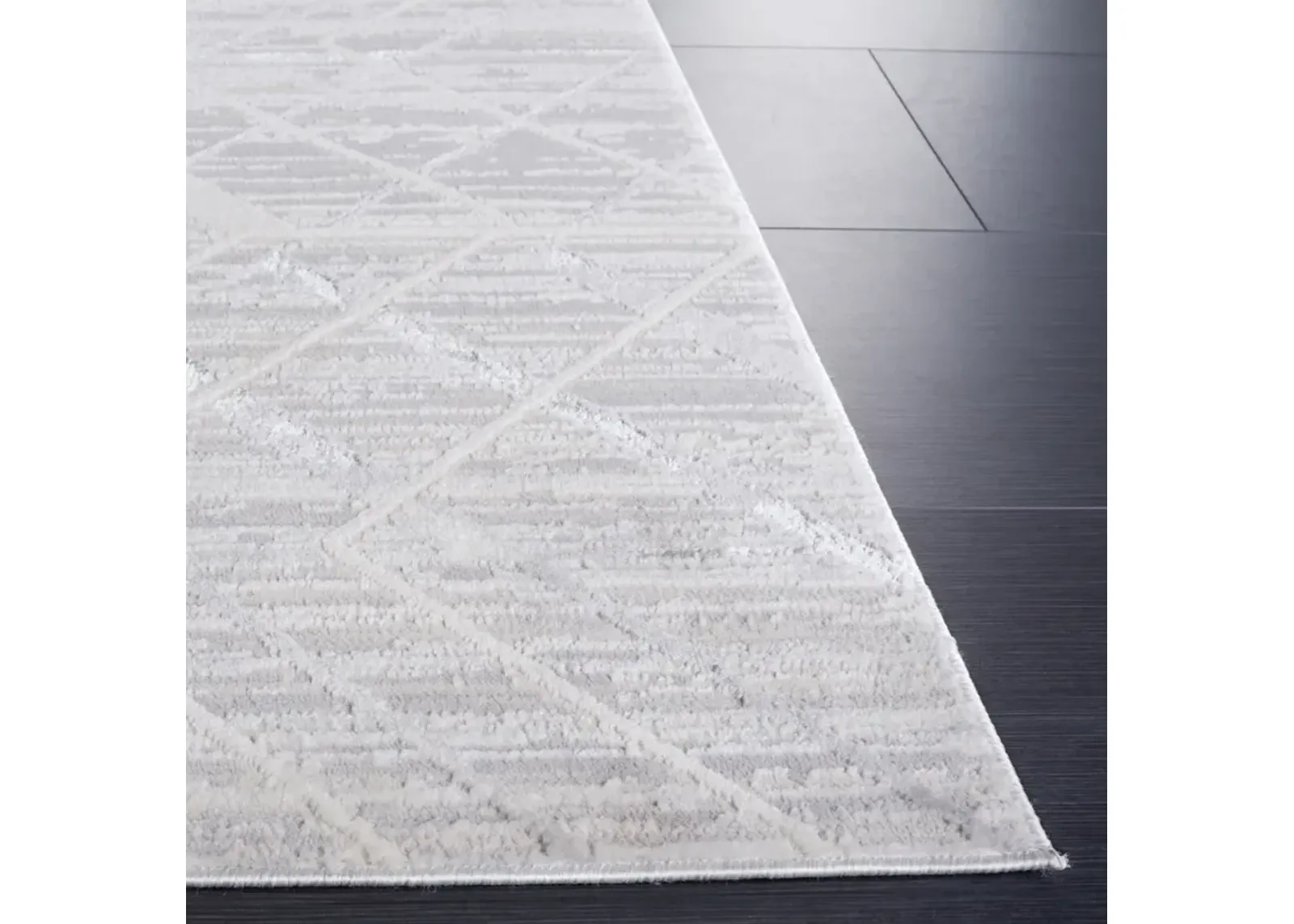 HANNA 105 IVORY  6'-7' x 6'-7' Square Square Rug