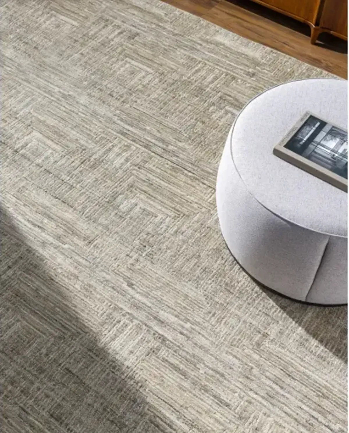 Lucknow LUC-2308 4' x 6' Handmade Rug