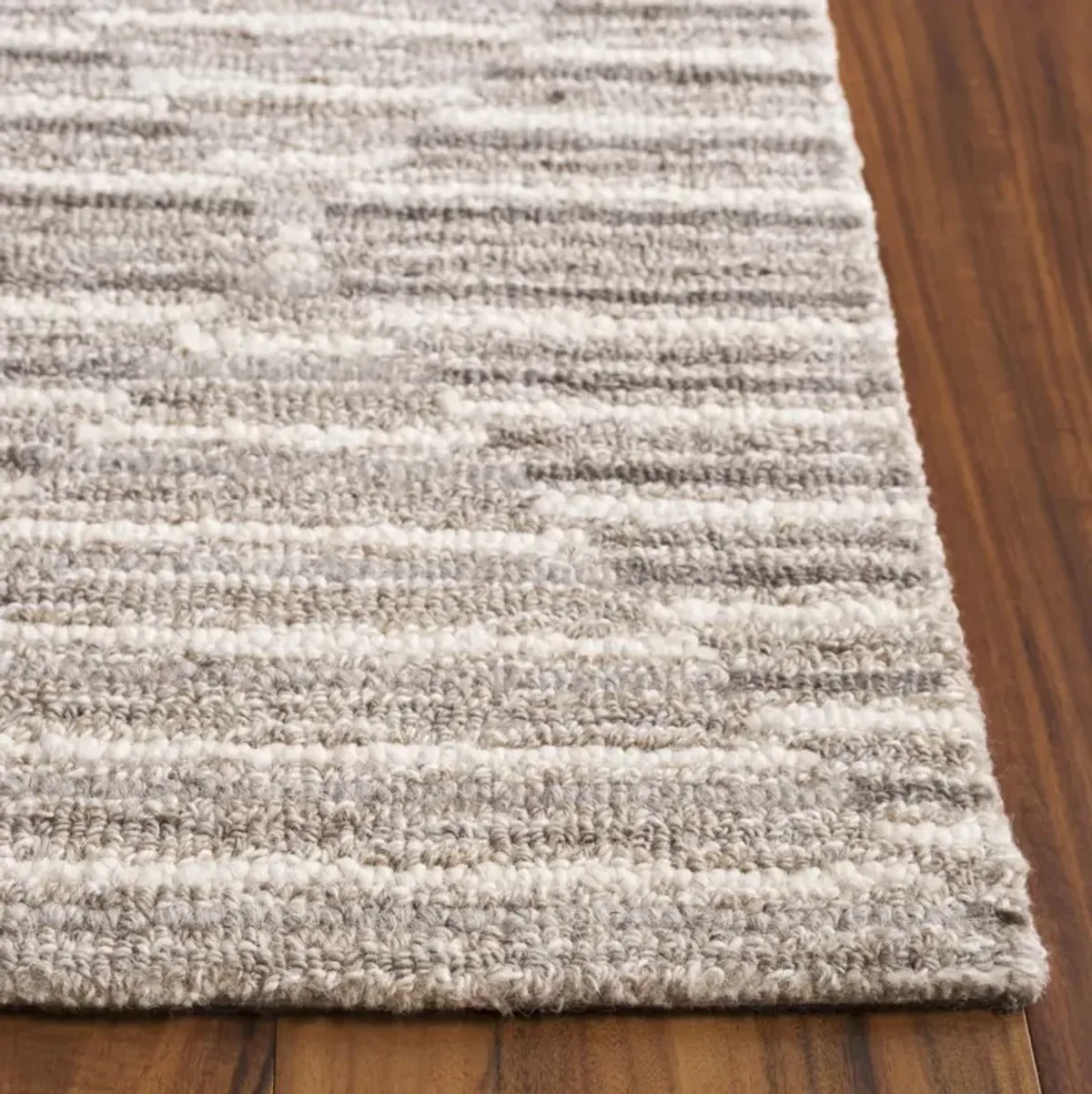 EBONY 528 BEIGE  2'-3' x 9' Runner Rug