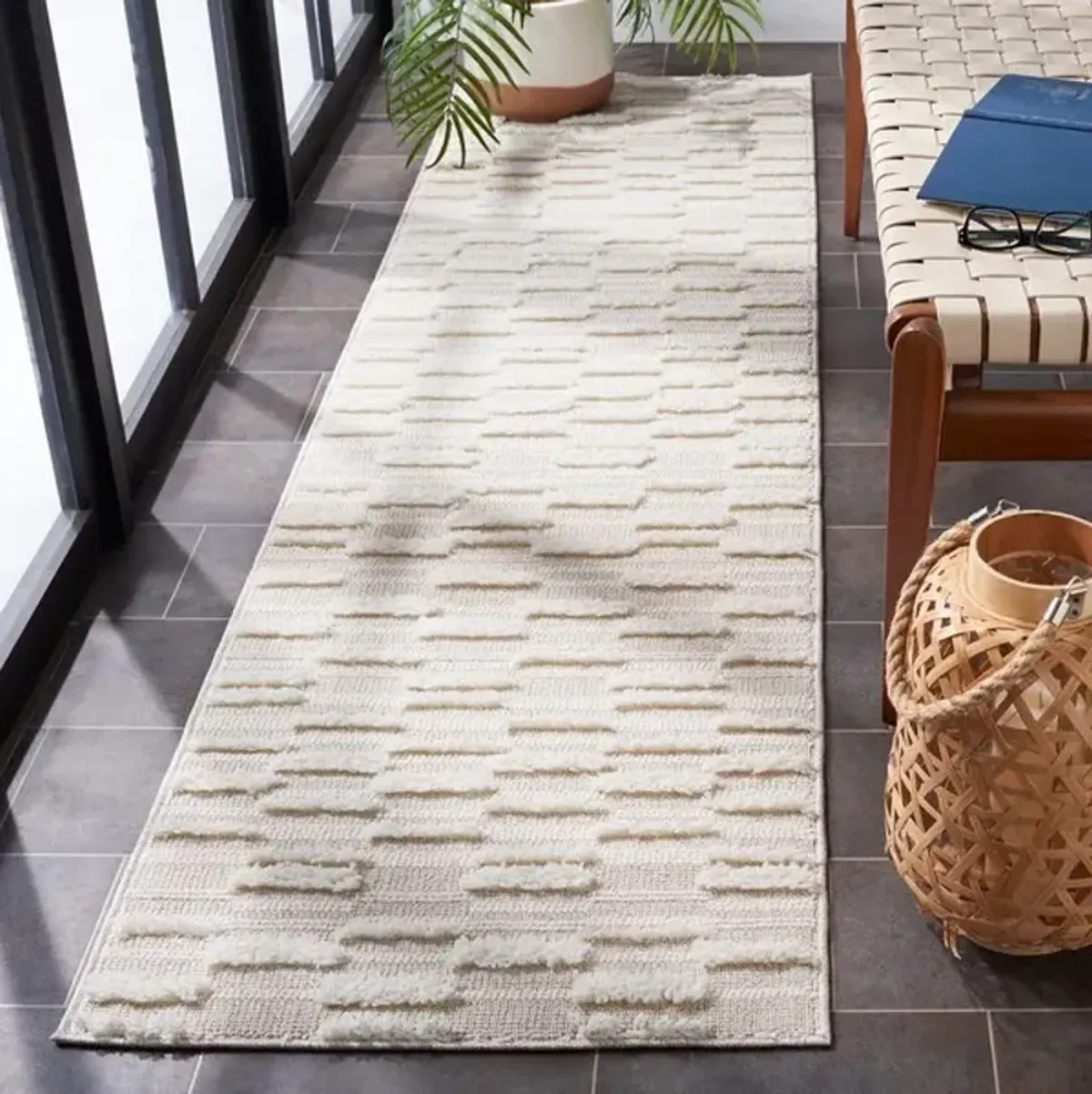 TRENDS 120 Beige 2'-2' X 7' Runner Rug