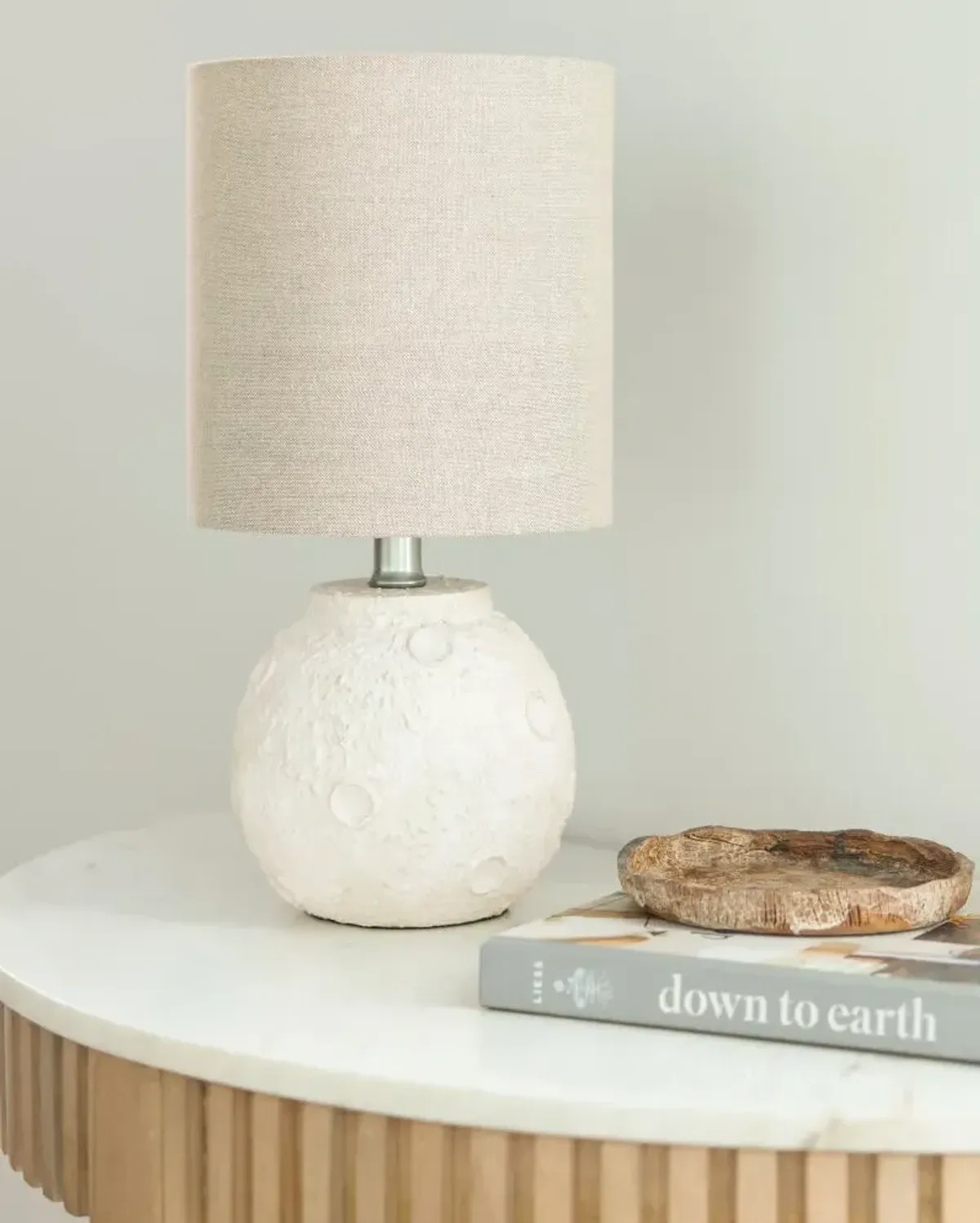 Rapollo RAP-002 15"H x 8"W x 8"D Accent Table Lamp