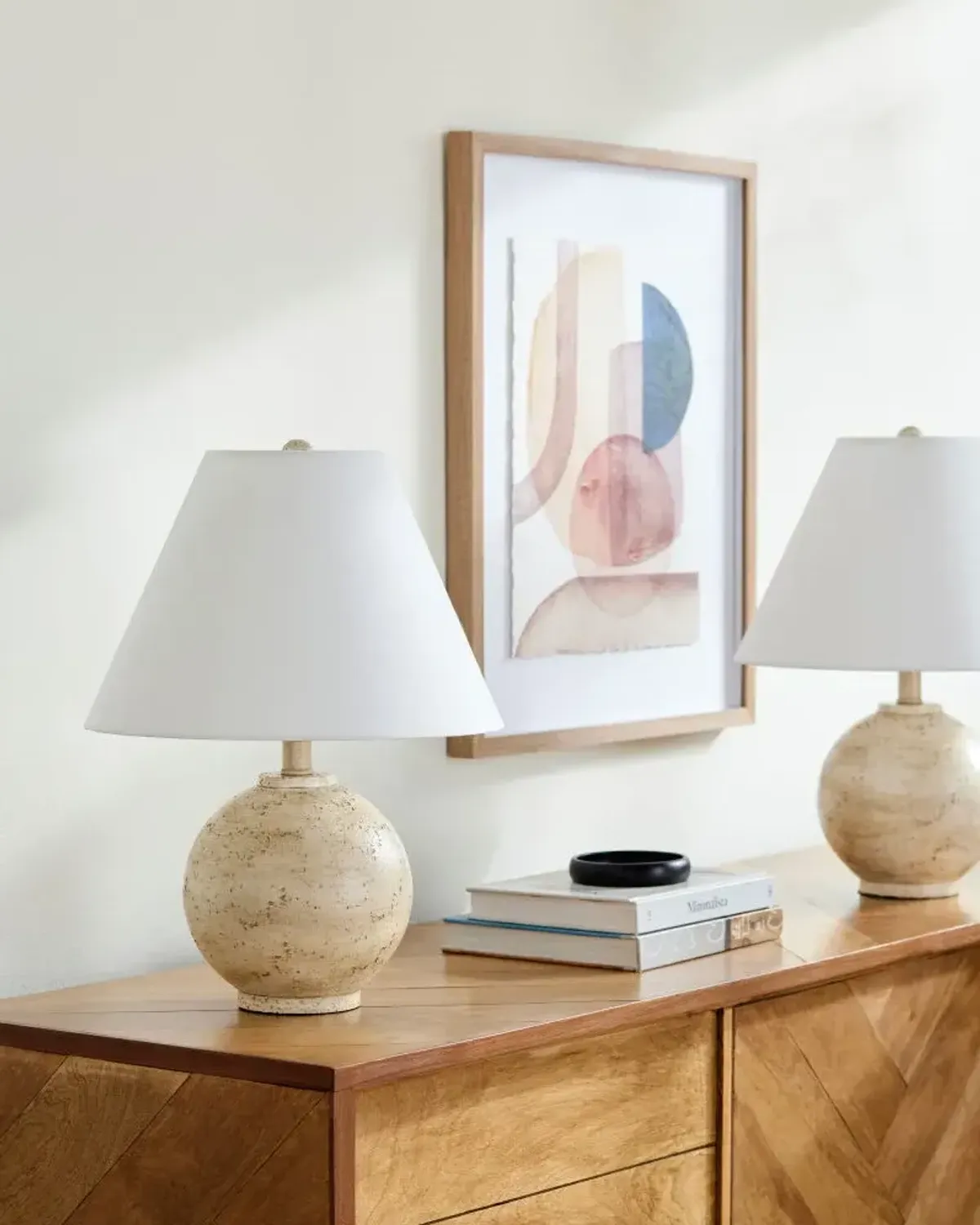 Fogi FGI-001 20"H x 14"W x 14"D Accent Table Lamp