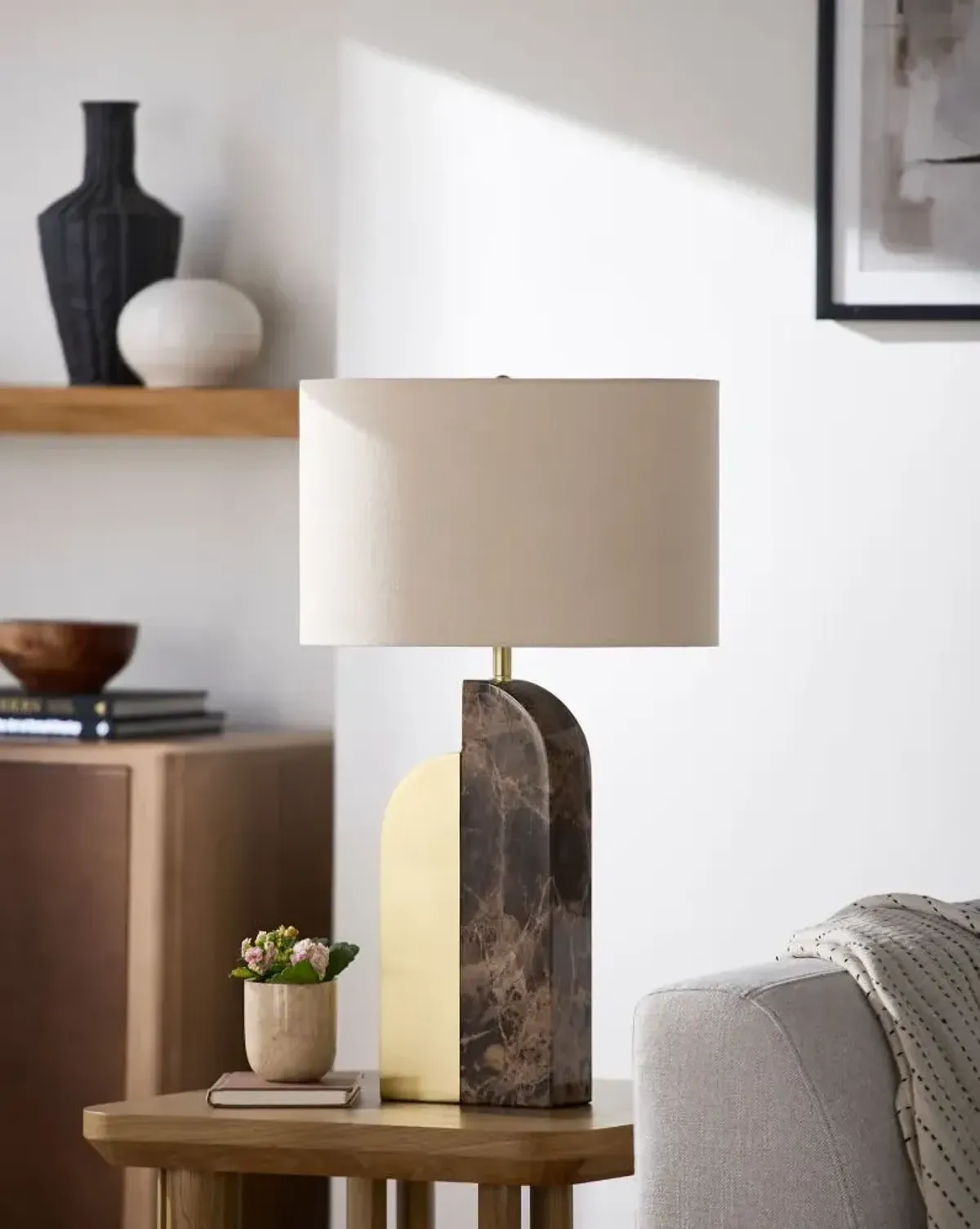 Yuruga YRG-002 28"H x 16"W x 16"D Accent Table Lamp