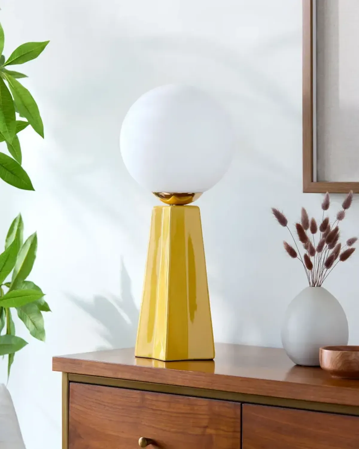 Stellan NLL-019 18"H x 8"W x 10"D Accent Table Lamp
