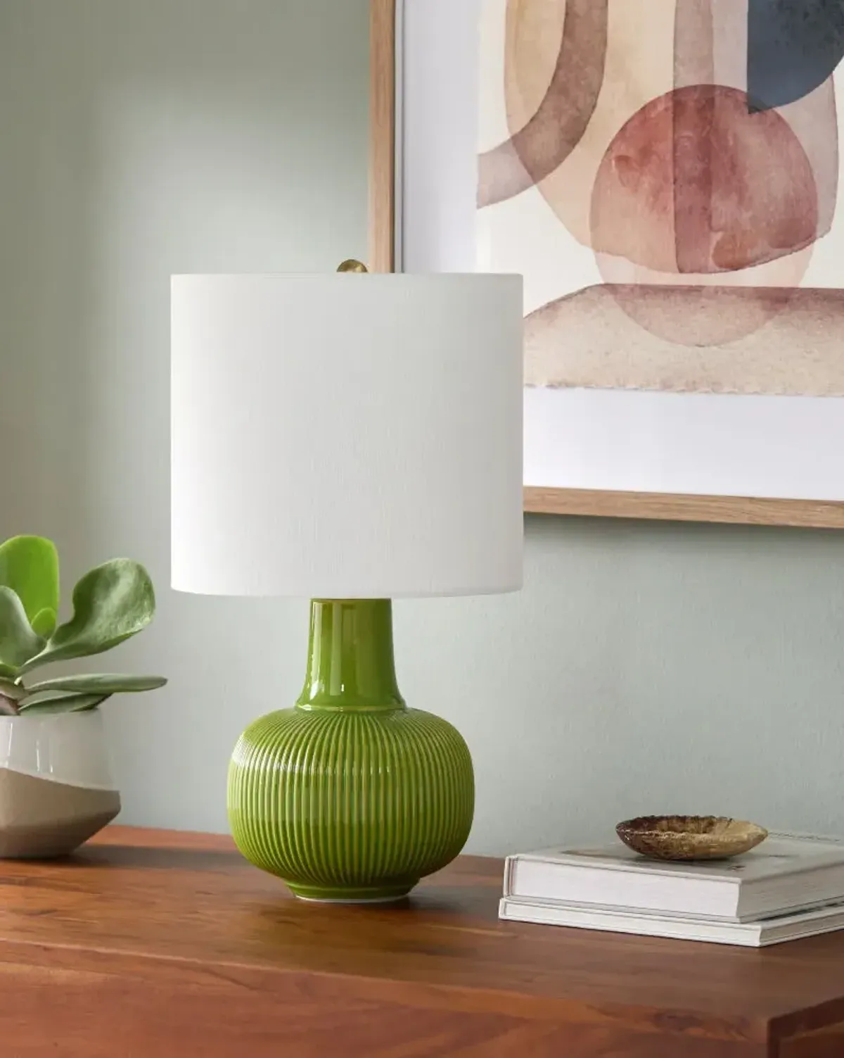 Ormelle ORML-018 19"H x 10"W x 10"D Accent Table Lamp
