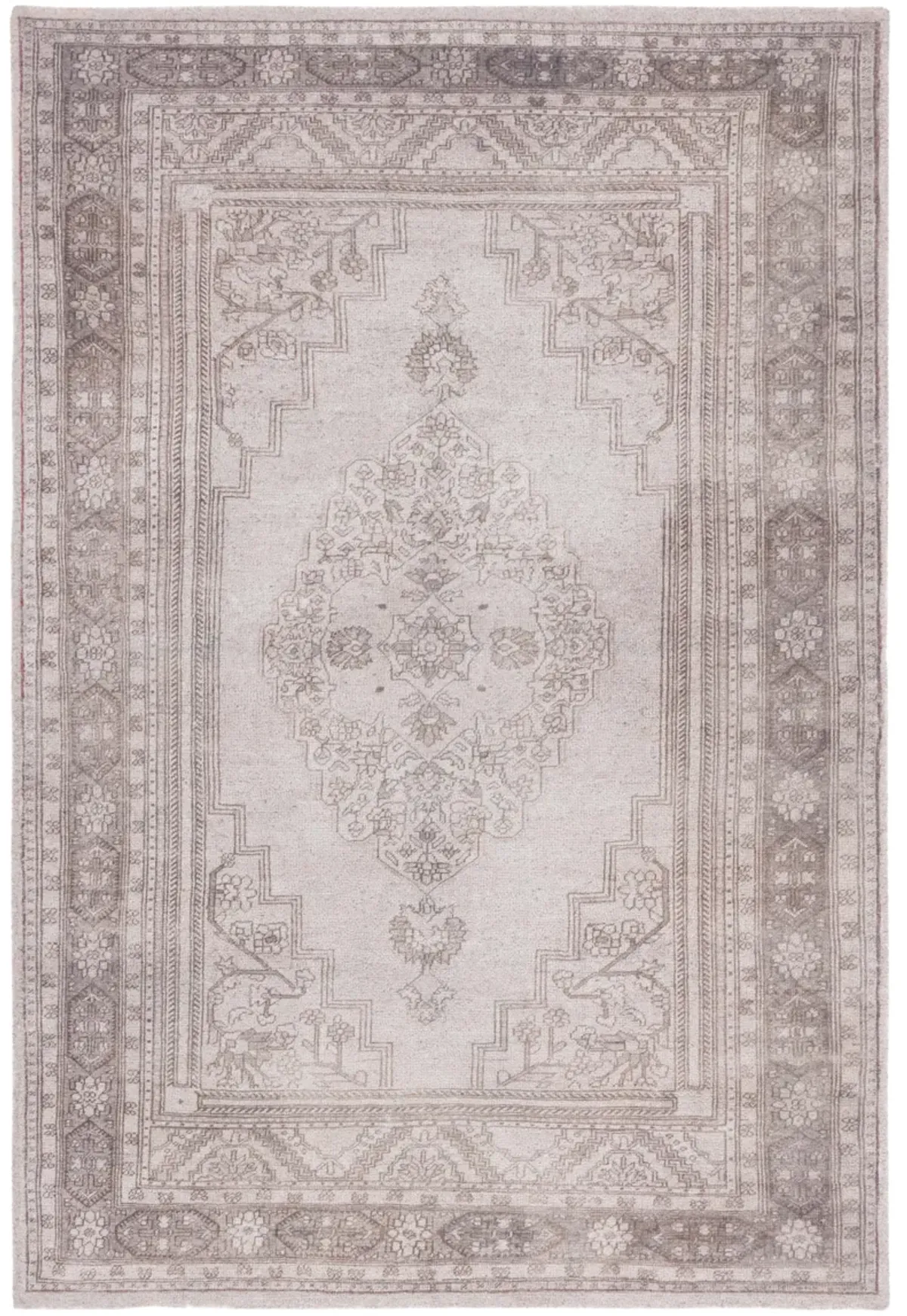 CLASSIC VINTAGE Hand Tufted 4' x 6' area rug