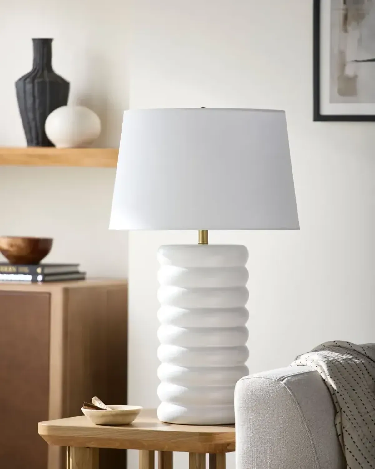 Brienza BZA-001 31"H x 19"W x 19"D Accent Table Lamp