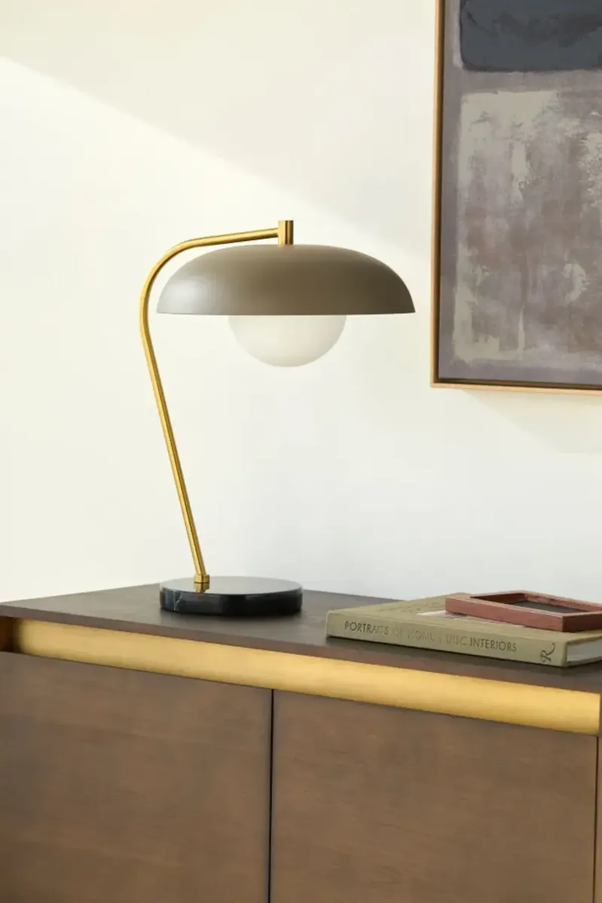 Hordio HOR-001 19"H x 13"W x 13"D Accent Table Lamp